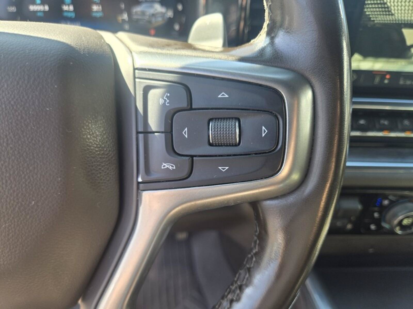 Used 2024 Chevrolet Silverado 1500 LTZ AWD/4WD image 11