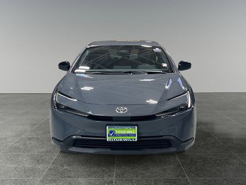 Used 2023 Toyota Prius LE image 3