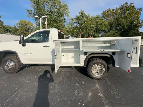 Used 2022 Chevrolet Silverado 3500 W/T w/ WT Convenience Package image 5