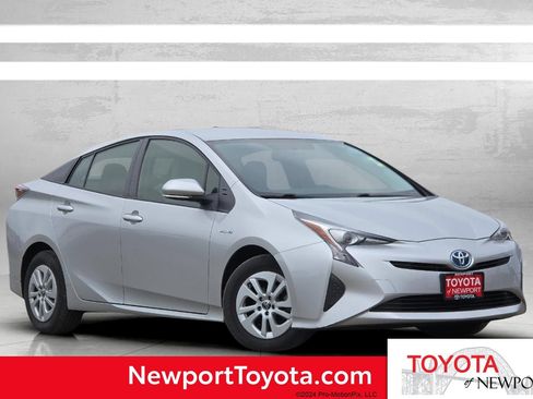 Used 2016 Toyota Prius Two FWD image 1
