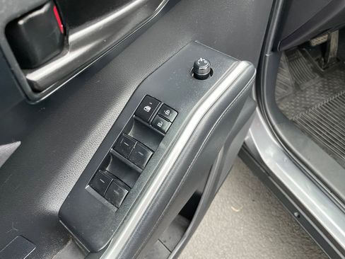 Certified 2023 Toyota Highlander L image 13