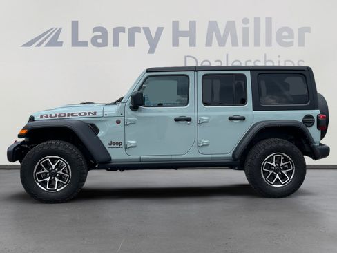 Used 2024 Jeep Wrangler Unlimited Rubicon w/ Safety Group AWD/4WD image 2