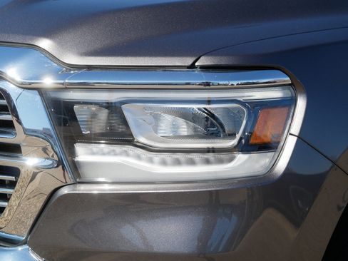 Used 2023 RAM 1500 Laramie AWD/4WD image 16