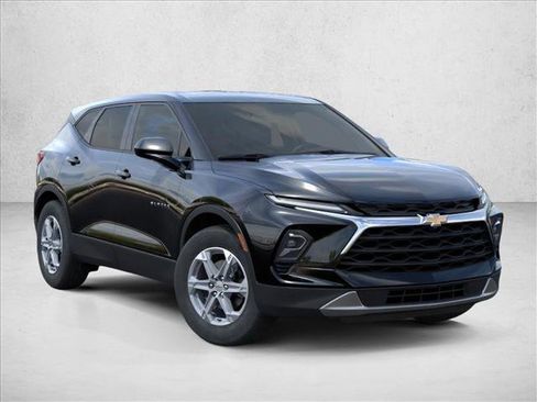 New 2026 Chevrolet Blazer LT image 2