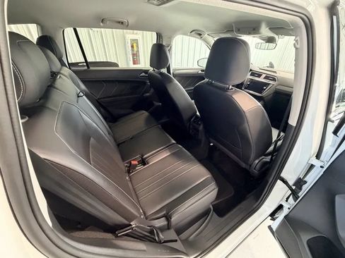 Used 2024 Volkswagen Tiguan SE AWD/4WD image 24