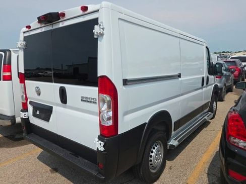 Used 2025 RAM ProMaster 2500 w/ U-Haul Equipment Group FWD image 2