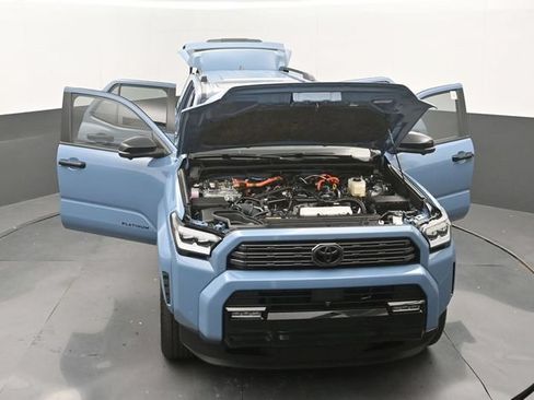 Used 2025 Toyota 4Runner Platinum AWD/4WD image 34