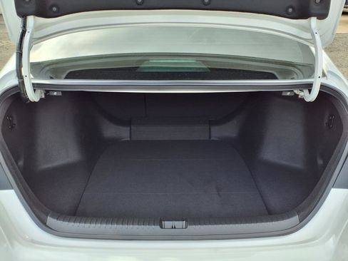 Used 2025 Honda Accord SE image 17
