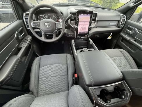 New 2026 RAM 2500 Big Horn AWD/4WD image 7