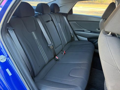 Used 2021 Hyundai Elantra SEL w/ Convenience + Premium Package image 28