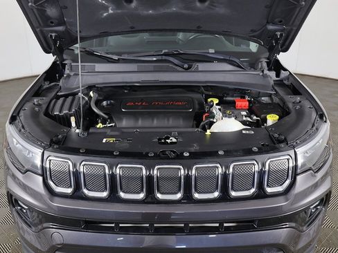 Used 2022 Jeep Compass Limited image 19