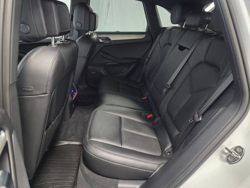 Certified 2026 Porsche Macan AWD/4WD image 20