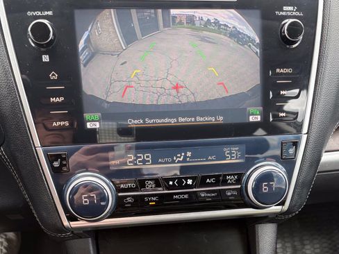 Used 2018 Subaru Outback 2.5i Limited AWD/4WD image 11
