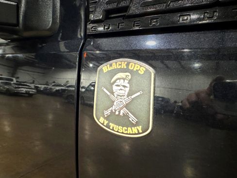 Used 2015 Ford F250 Lariat w/ Lariat Interior Package image 41