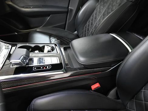 Used 2023 Audi SQ8 Prestige AWD/4WD image 23
