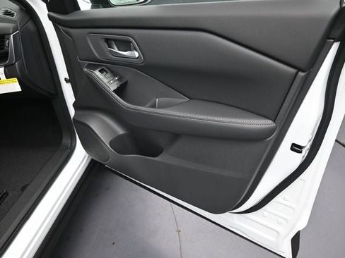 New 2026 Nissan Rogue SV image 34