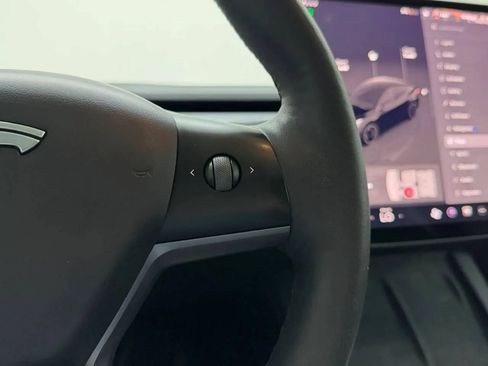 Used 2023 Tesla Model Y Performance AWD/4WD image 18