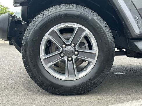 Certified 2020 Jeep Wrangler Unlimited Sahara AWD/4WD image 16