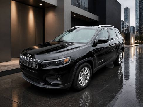 Used 2019 Jeep Cherokee Latitude w/ Popular Appearance Group FWD image 2