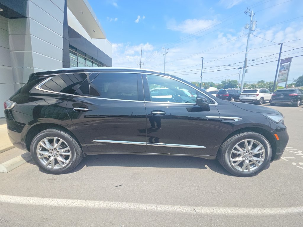 Used 2023 Buick Enclave Premium w/ Experience Buick Package FWD image 6