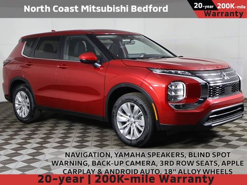 New 2026 Mitsubishi Outlander ES image 1