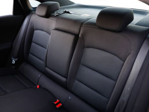 Used 2018 Chevrolet Malibu LT w/ Redline Edition image 11