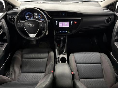 Used 2018 Toyota Corolla LE FWD image 19