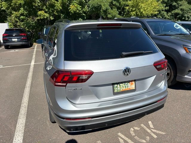 Used 2020 Volkswagen Tiguan SE R-Line w/ 3rd Row Seat Package AWD/4WD image 9
