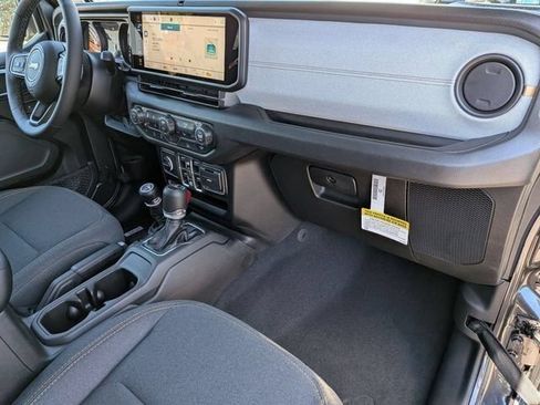 New 2026 Jeep Gladiator Sport AWD/4WD image 35