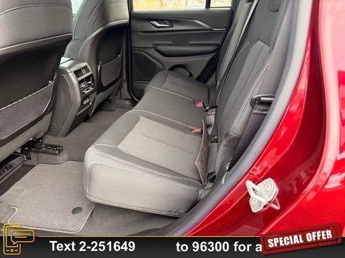 New 2025 Jeep Grand Cherokee Laredo X image 10