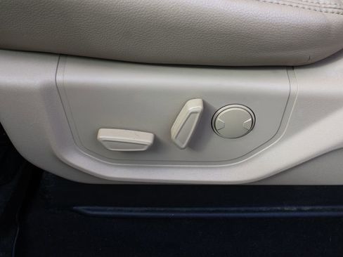 Used 2020 Ford F250 Lariat w/ Lariat Ultimate Package image 28