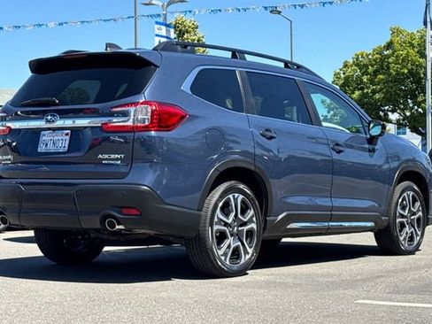 Used 2025 Subaru Ascent Limited AWD/4WD image 4