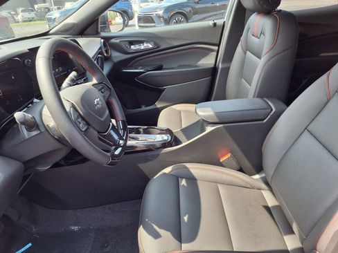 New 2025 Chevrolet Trax RS w/ Driver Confidence Package FWD image 10