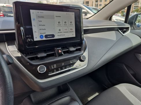 Used 2025 Toyota Corolla LE FWD image 11