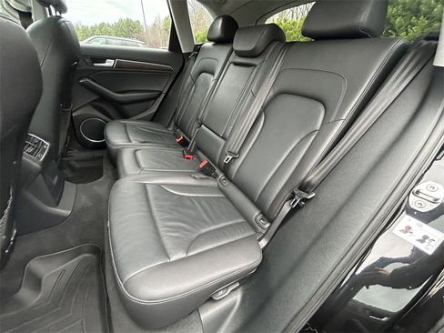 Used 2017 Audi Q5 2.0T Premium Plus w/ Technology Package image 14