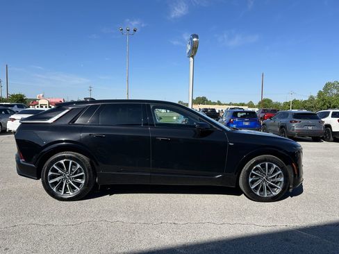 Used 2024 Cadillac Lyriq Sport AWD/4WD image 4