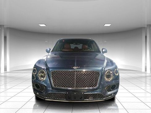 Used 2017 Bentley Bentayga image 27
