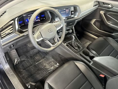 Certified 2022 Volkswagen Jetta SE FWD image 13