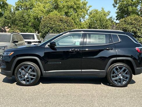 New 2026 Jeep Compass Latitude AWD/4WD image 7