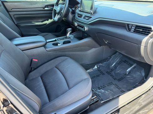 Certified 2019 Nissan Altima 2.5 S FWD image 12