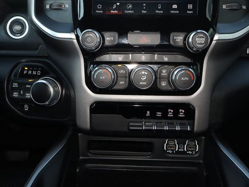 Used 2022 RAM 1500 Big Horn AWD/4WD image 10