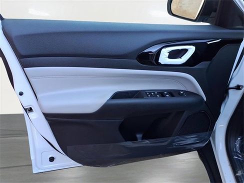 New 2026 Jeep Compass Limited image 2