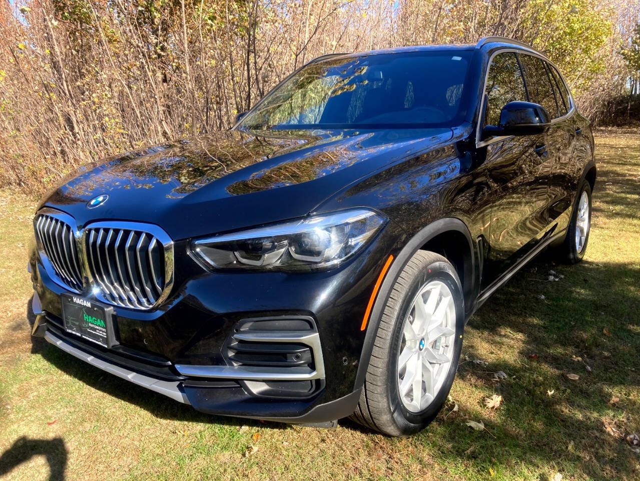 Used 2022 BMW X5 xDrive40i w/ Premium Package AWD/4WD image 2