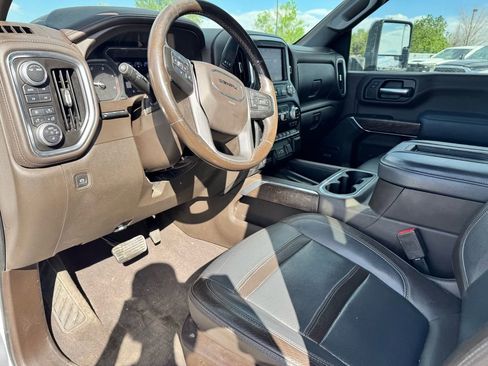 Used 2020 GMC Sierra 3500 Denali w/ Denali Ultimate Package AWD/4WD image 33