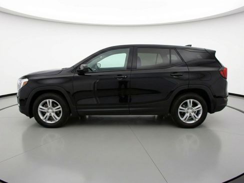 Used 2024 GMC Terrain SLE image 5