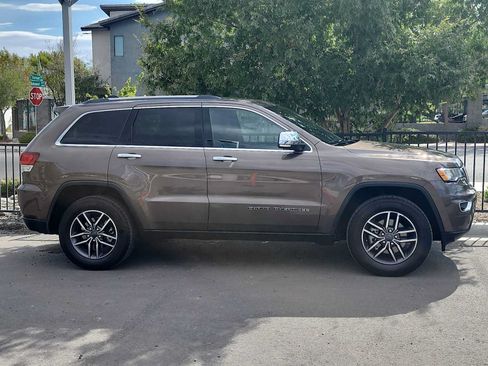 Used 2020 Jeep Grand Cherokee Limited w/ Trailer Tow Group IV AWD/4WD image 9