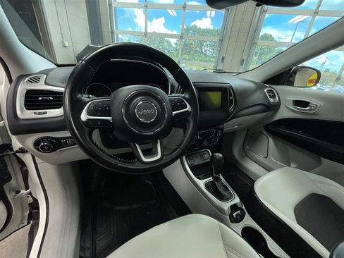 Used 2020 Jeep Compass Latitude FWD image 13
