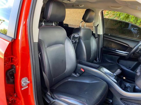 Used 2018 Dodge Journey GT FWD image 41