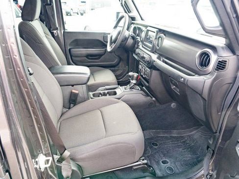 Certified 2023 Jeep Gladiator Sport AWD/4WD image 37