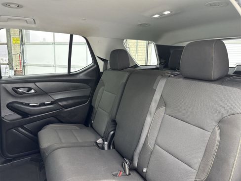 Used 2020 Chevrolet Traverse LS image 29
